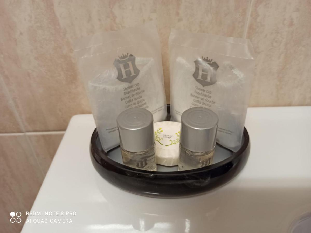 Apartamento Teatinos Málaga Esterno foto